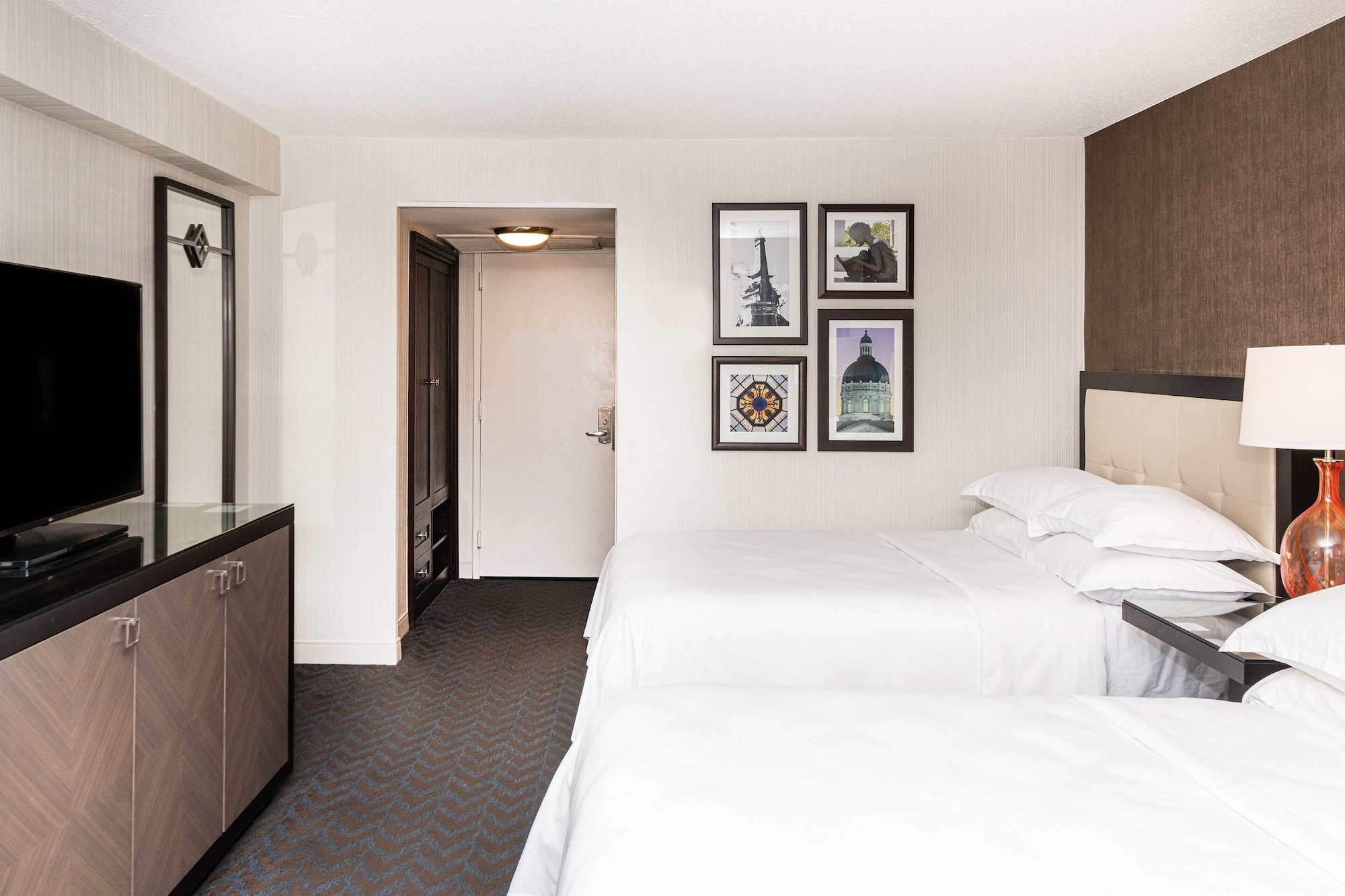 Deluxe, 2 Double Beds, with View