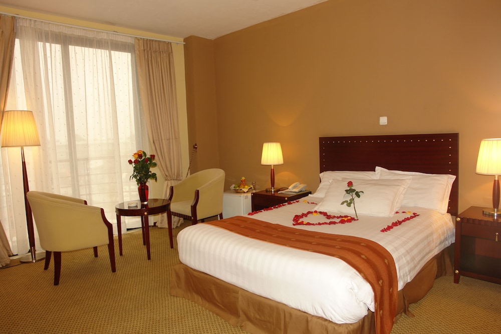 Soramba Hotel 4/20