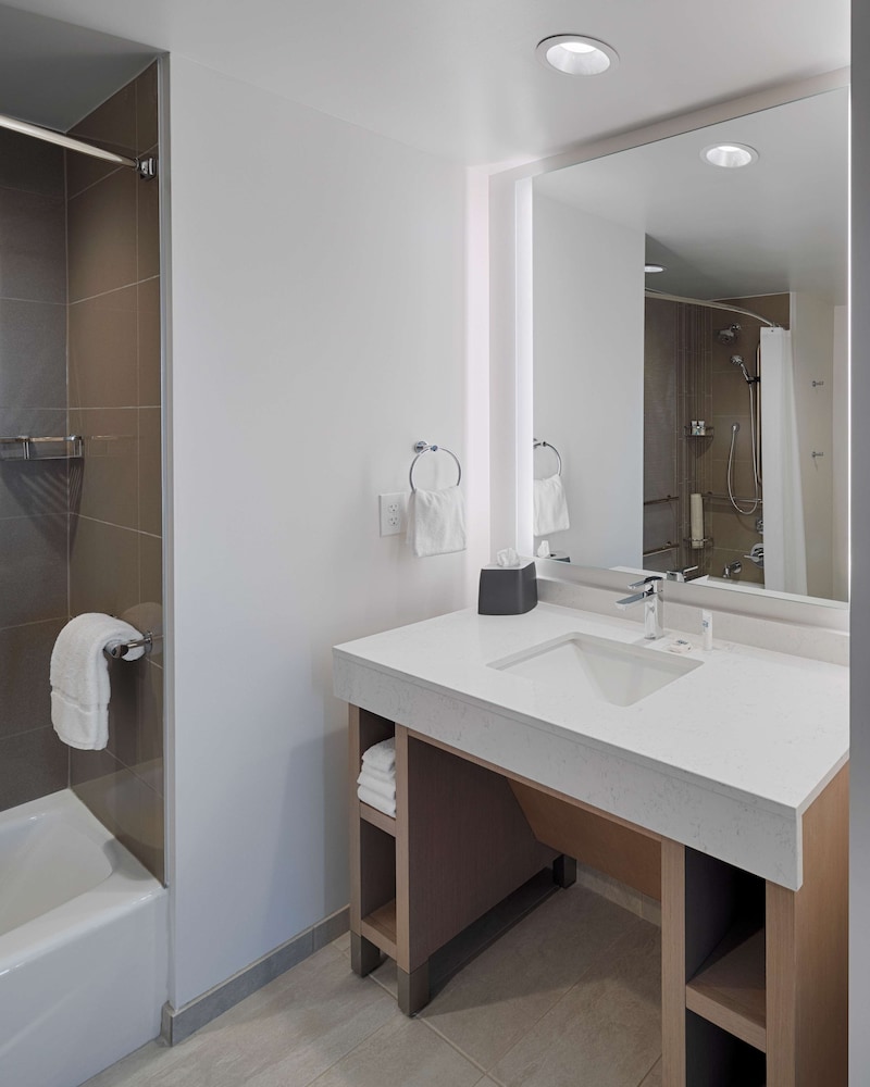 Hyatt House Columbus/OSU-Short North 47/50