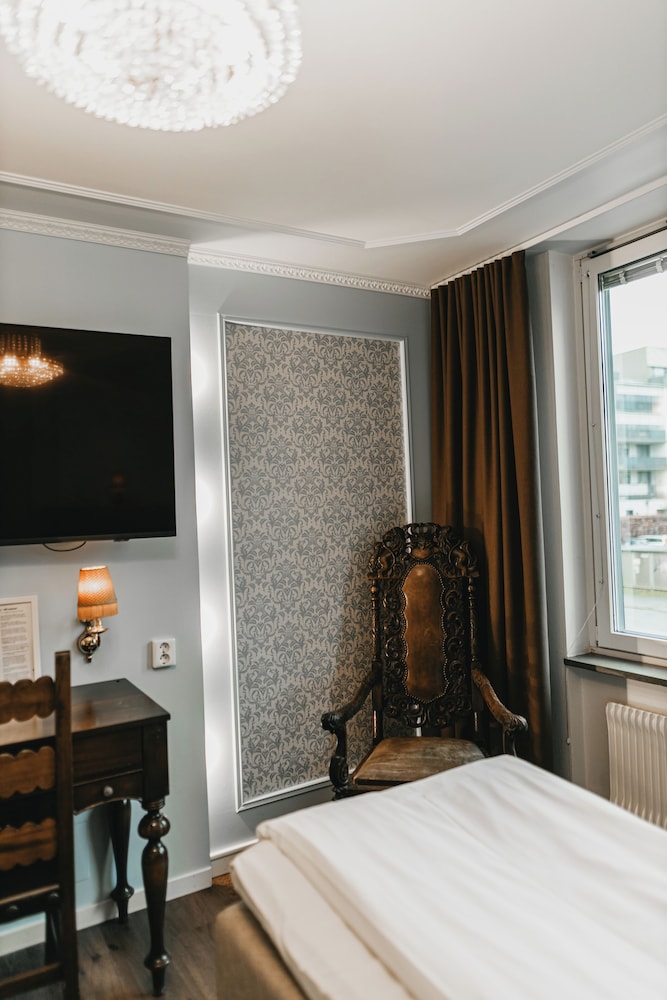 Strand Hotell 15/50