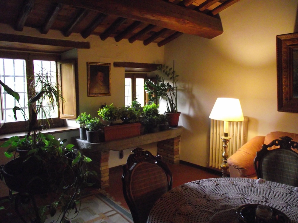 Albergo Il Colombaio 11/24