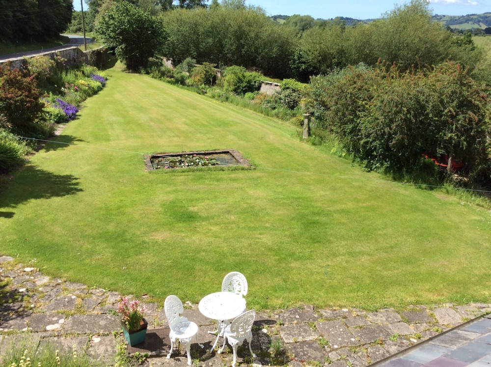 Aberllynfi House 34/45
