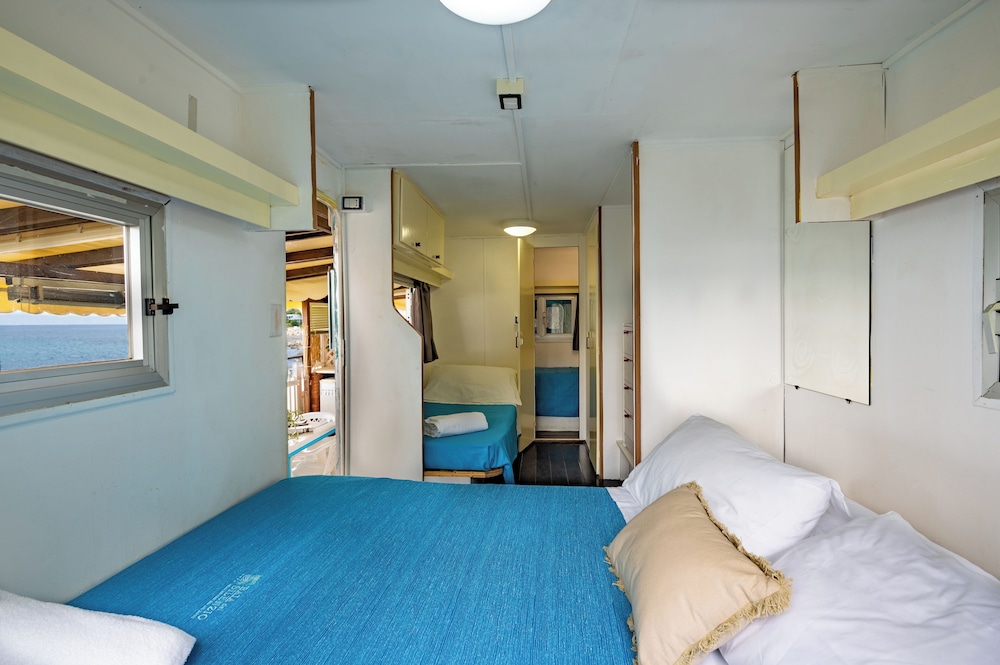 Tent, Double and Twin Beds, External Bathroom