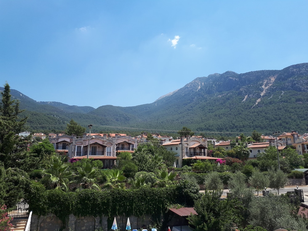 Everest Apart Hotel 46/55