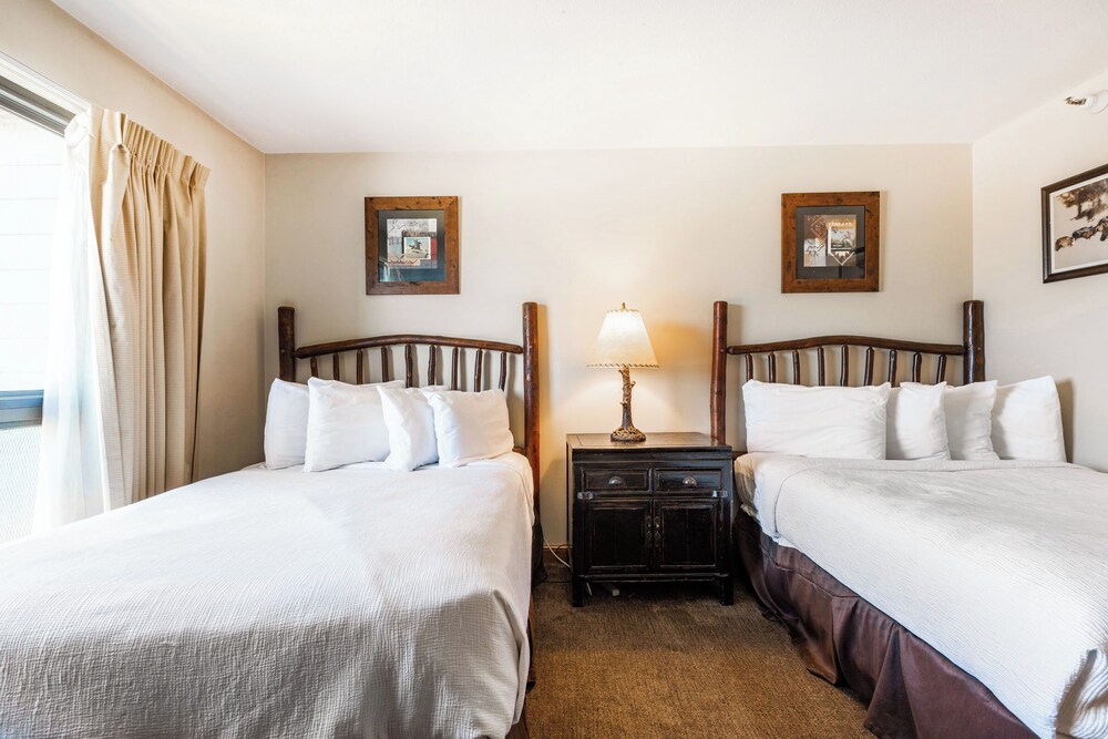 2 BEDROOMS, CONDOMINIUM