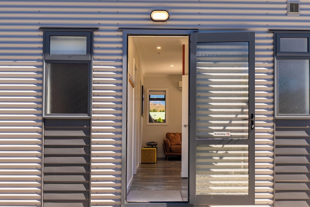 Twizel Cottages 18/49