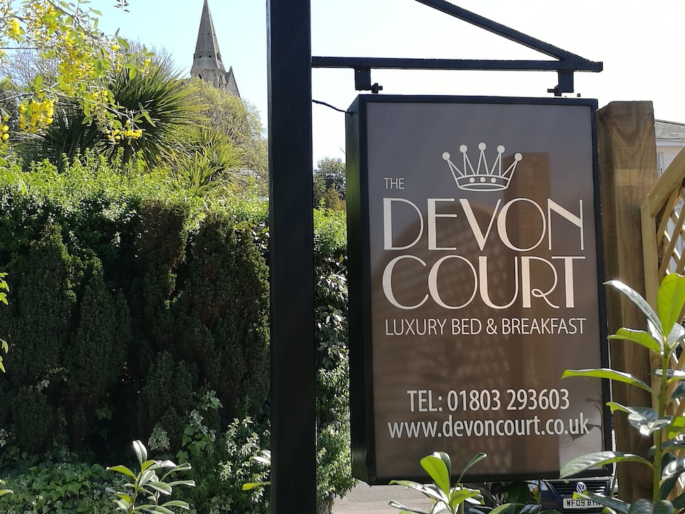 The Devon Court 1/43