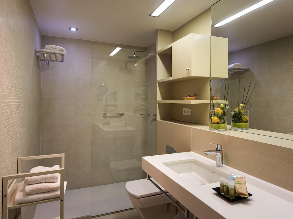 ibis Styles Figueres Ronda 49/49