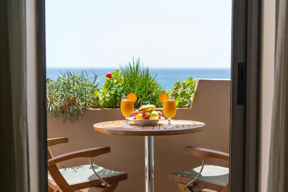 Alianthos Beach Hotel 47/61