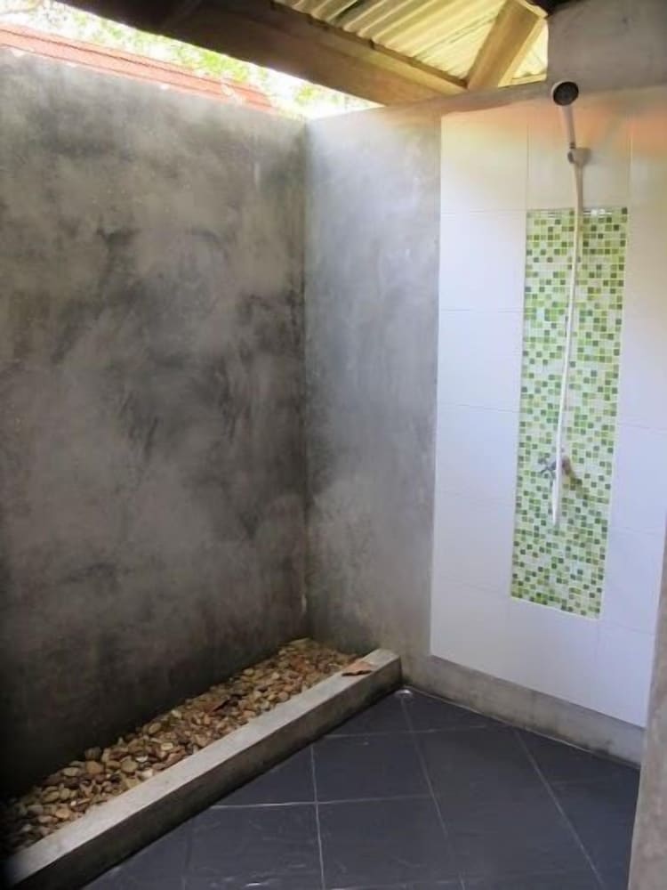 JOY BUNGALOW 24/49