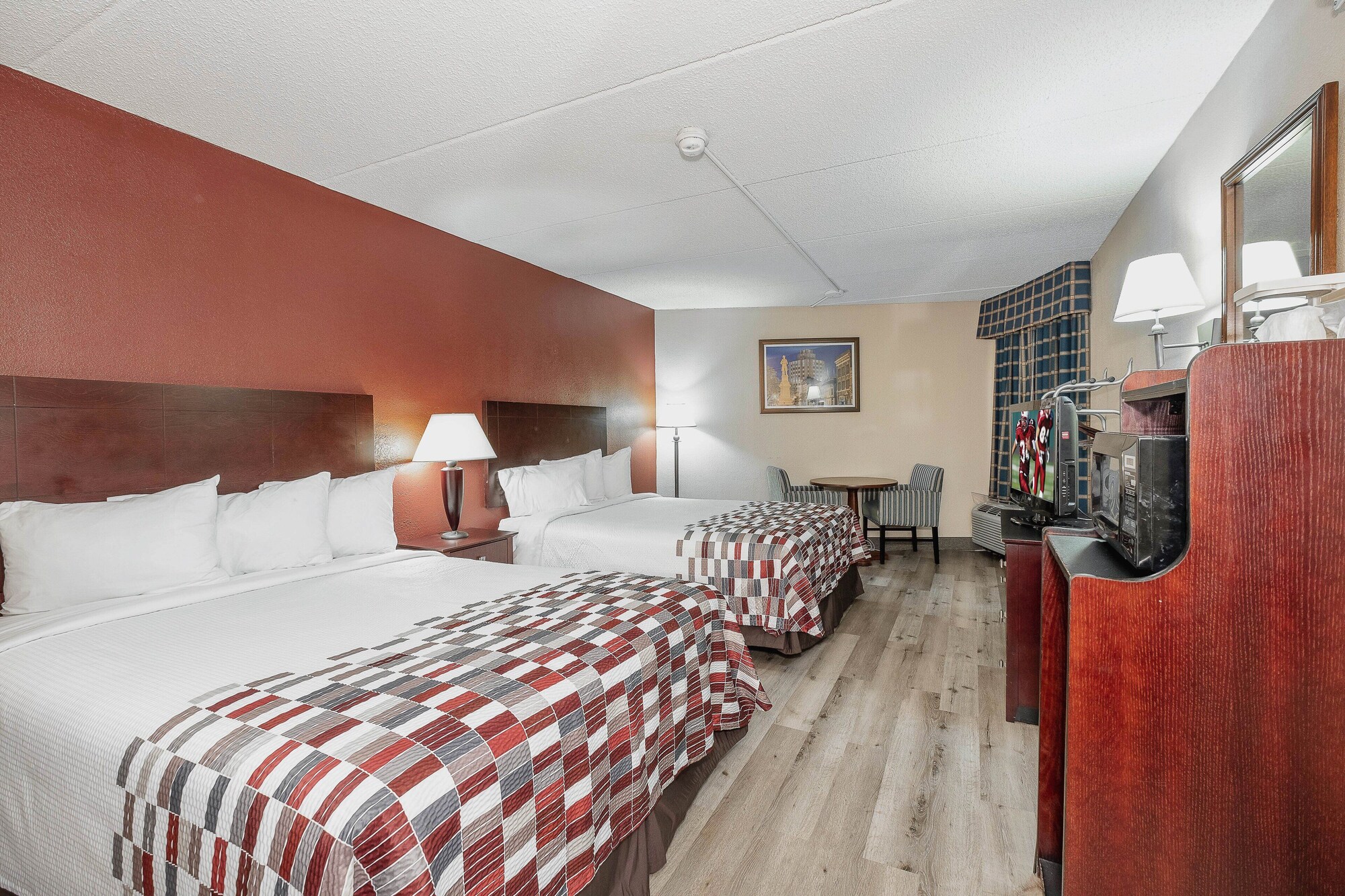 DELUXE, 2 QUEEN BEDS, ACCESSIBLE