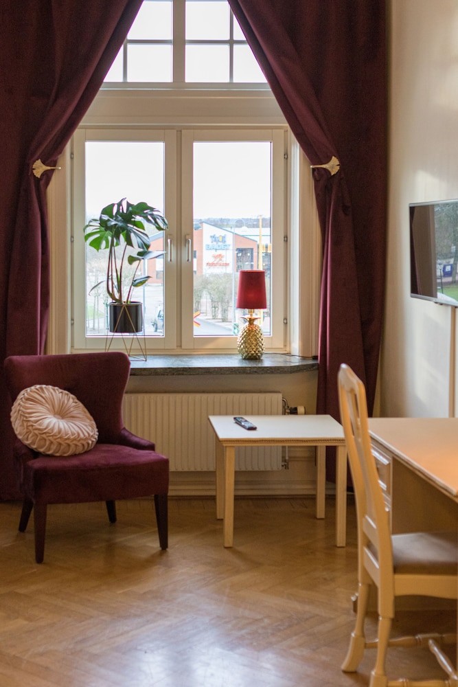 First Hotel Christian Iv 53/76