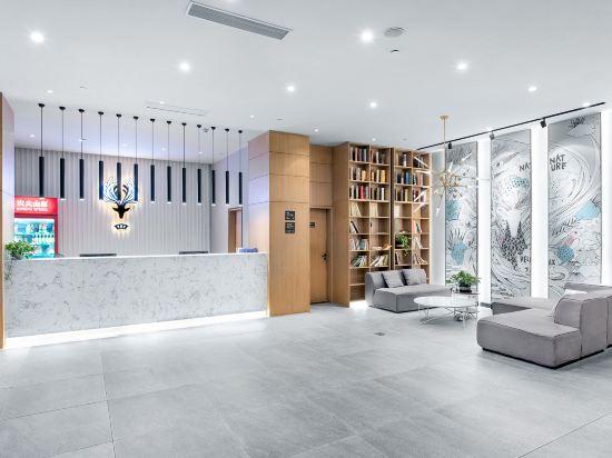 Yuhuayuan Design Hotel (Haizhou Meilan Airport Hongzhou Jiangshan) 7/28