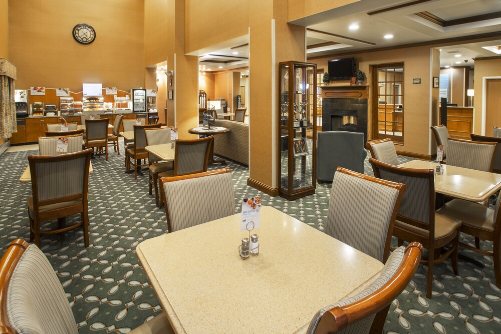 Holiday Inn Express Hotel & Suites Culpeper 41/49