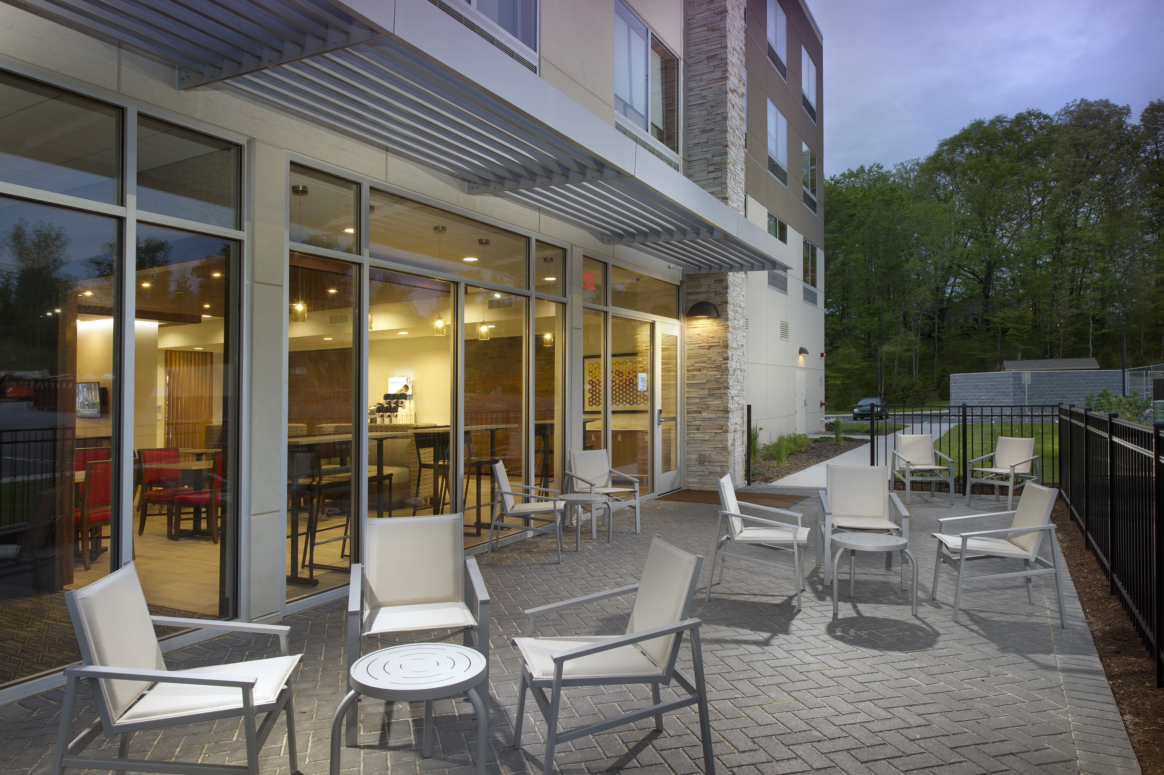 Holiday Inn Express And Suites Altoona I 99 38/62