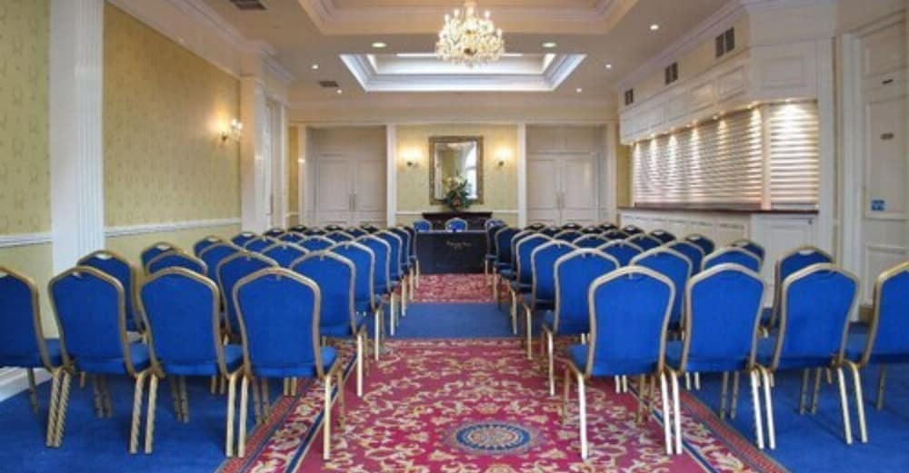 Headfort Arms Hotel 41/50