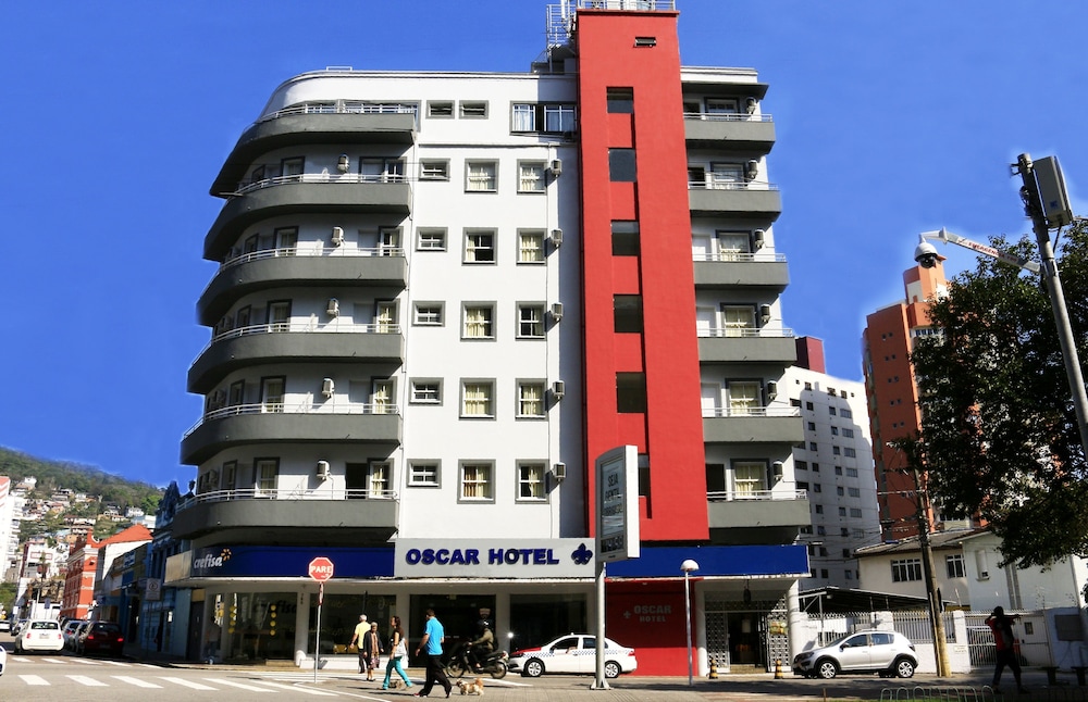 Oscar Hotel 4/67