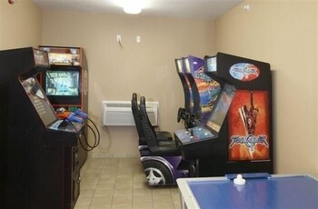 GrandStay Residential Suites Hotel 51/56
