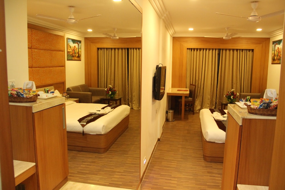 Lords Eco Inn Gandhidham 13/23