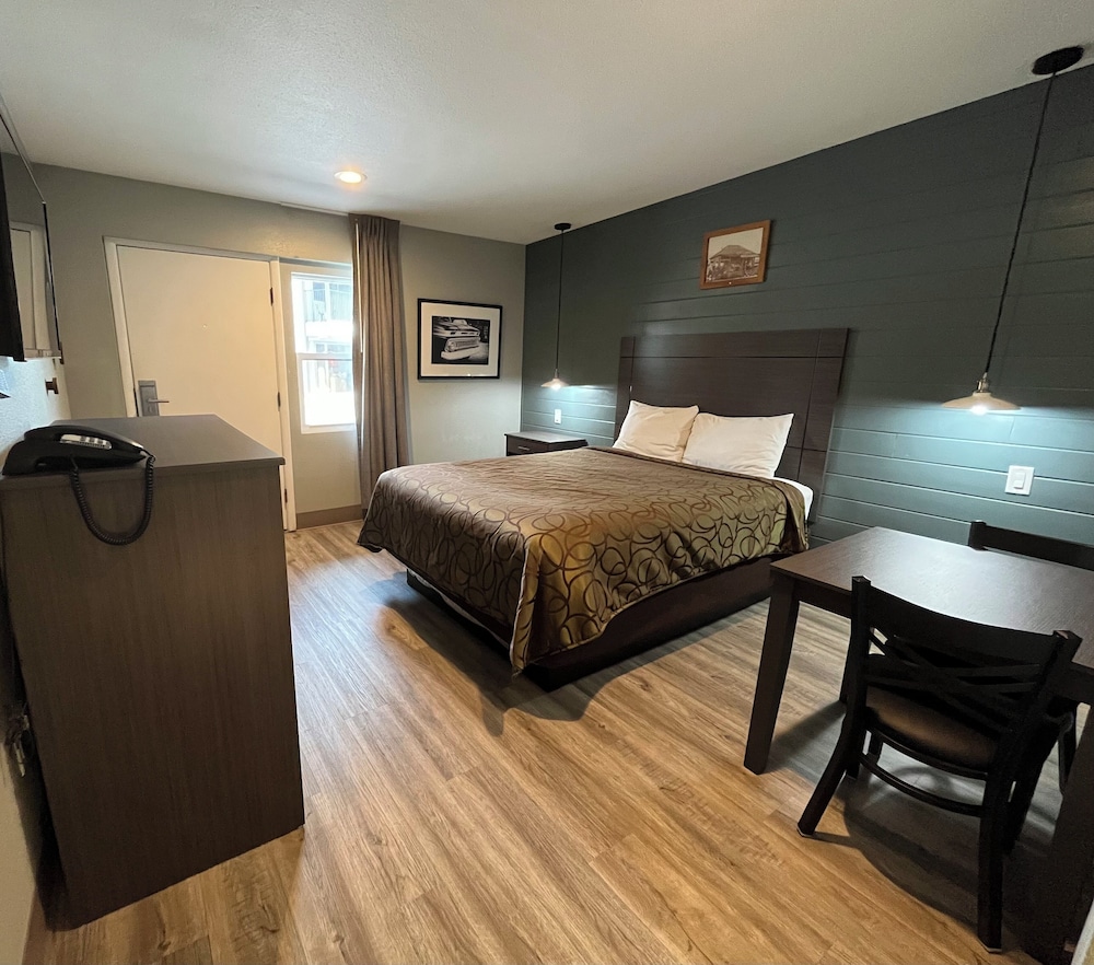 Mountain View Inn 7/31
