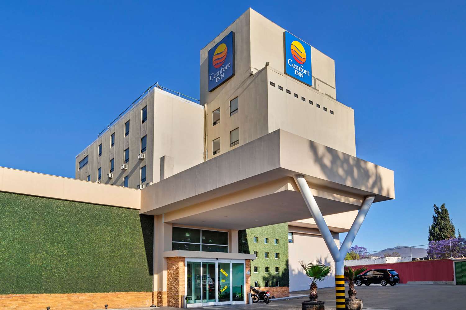 Hotel BeWow Queretaro 2/38