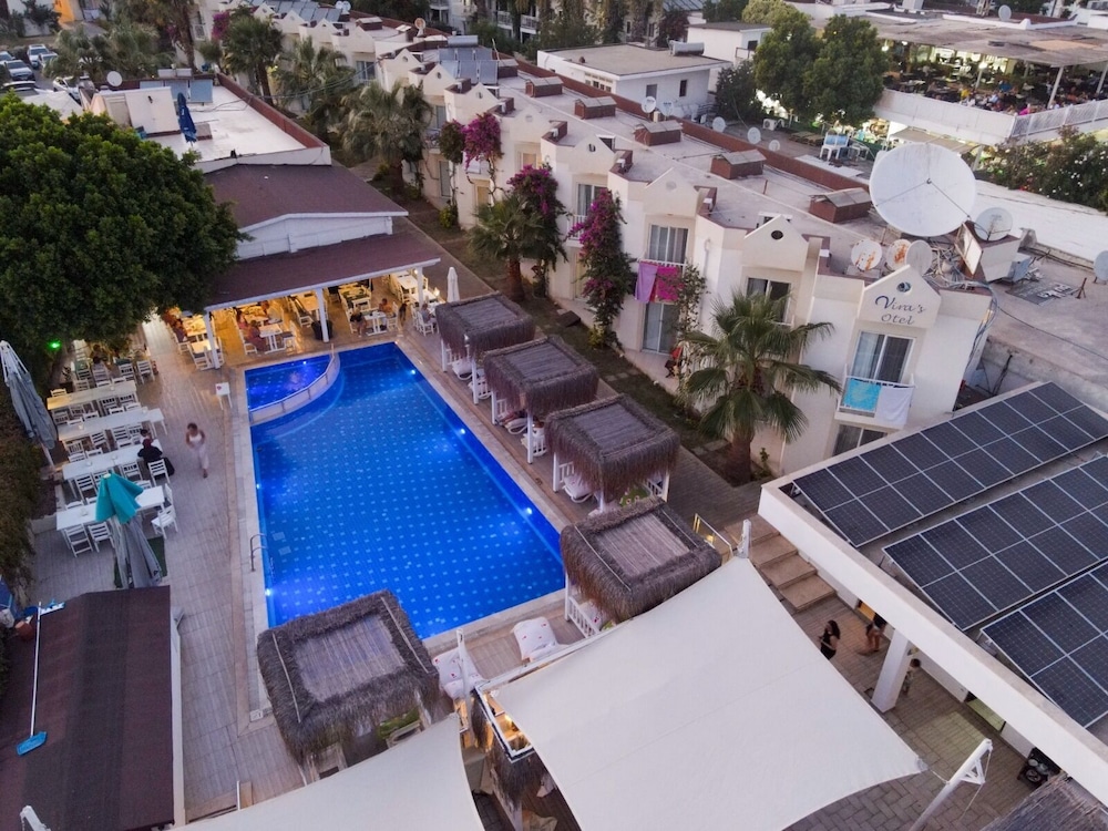 Viras Hotel 11/45