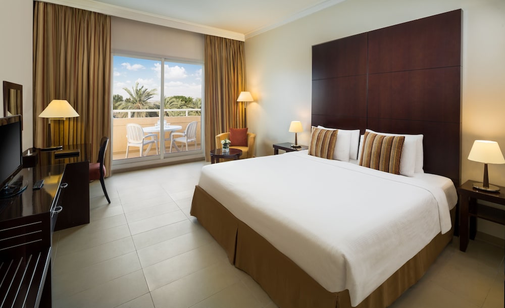 Metropolitan Al Mafraq Hotel 13/71