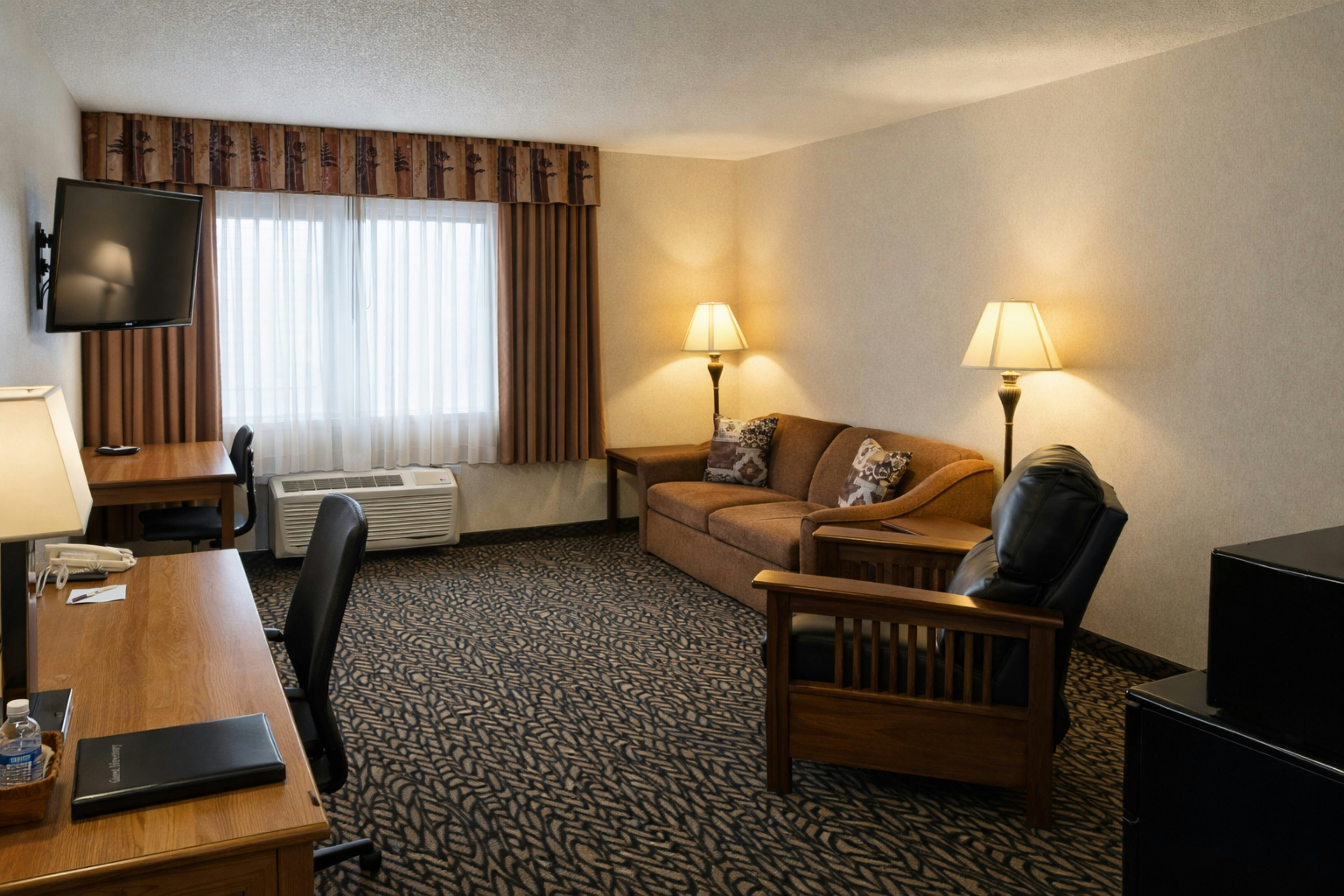 Fireside Inn & Suites 76/88