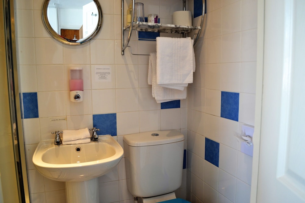 Carrington Guest House 44/50