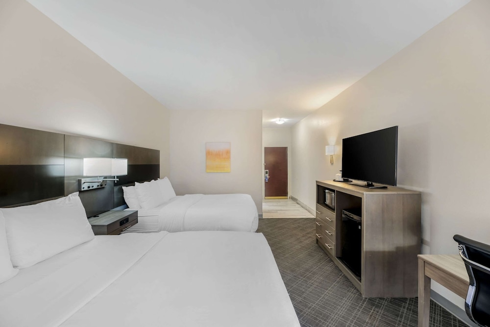 Standard, 2 Queen Beds