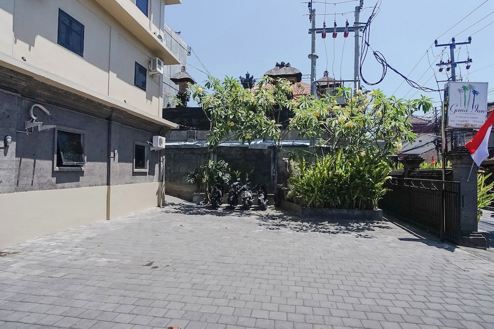 GANA INN LEGIAN 19/25