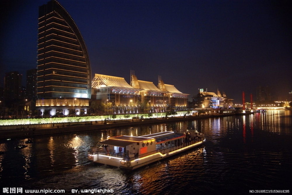 Tianjin Ocean Hotel 54/58