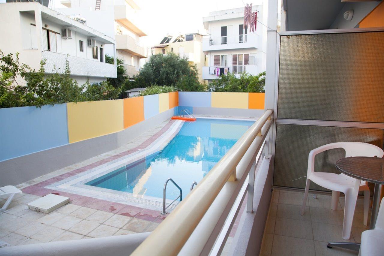 Theonia Hotel 26/35