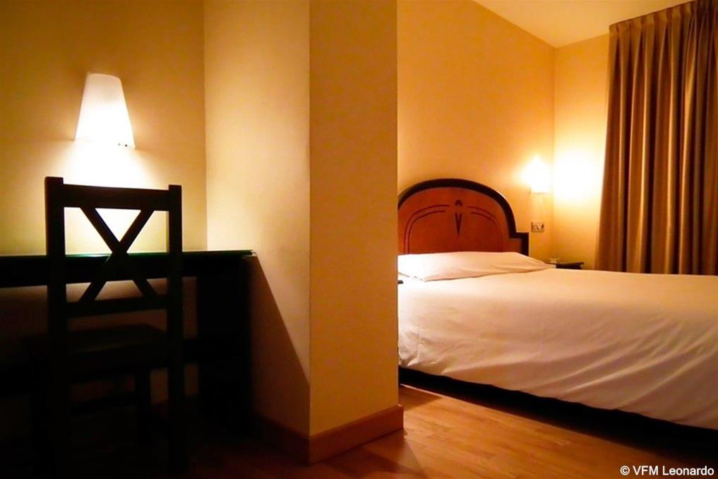 Hotel Madrid Rio 16/22
