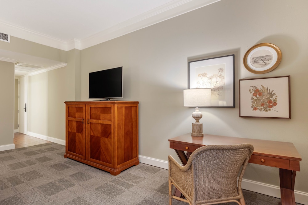 Barton Creek Resort And Spa 54/76