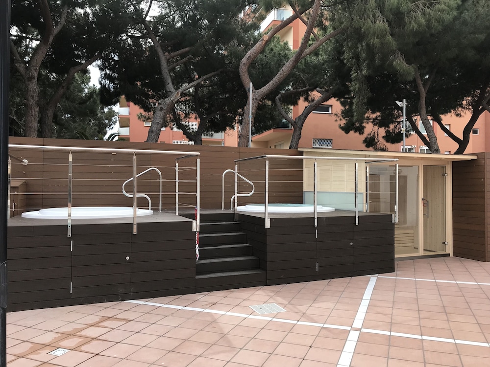 Reymar Hotel 24/33