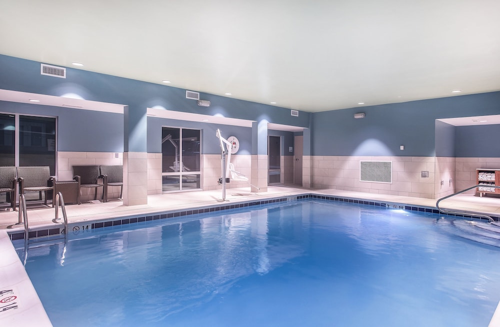 Holiday Inn Express And Suites La Grange 5/54