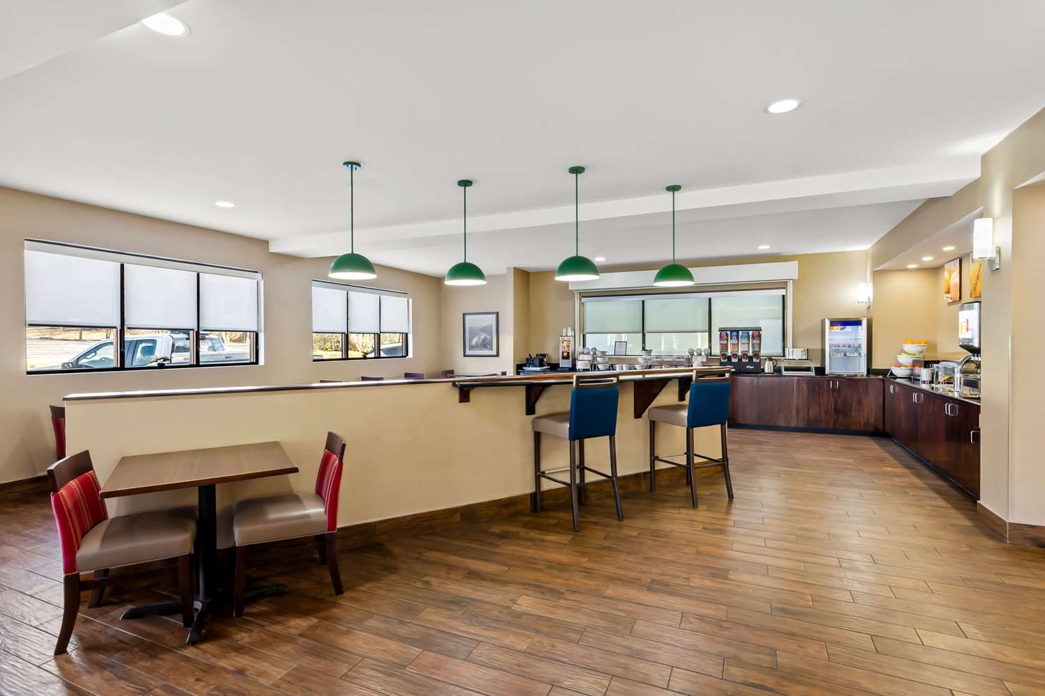 Comfort Suites Salem Roanoke I 81 17/24