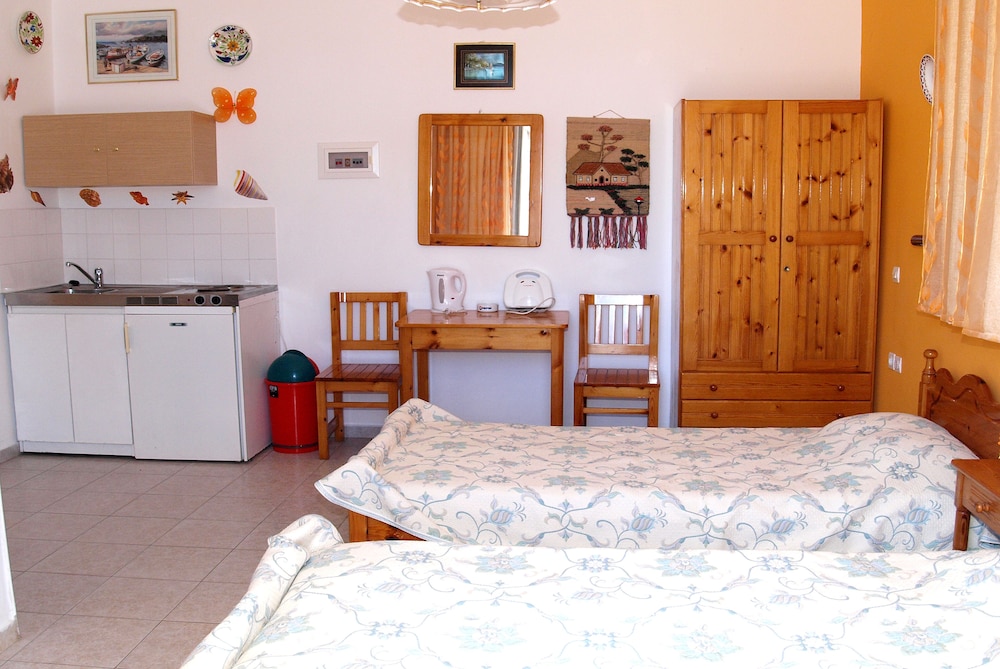 Marianthi Studios Stegna 24/70