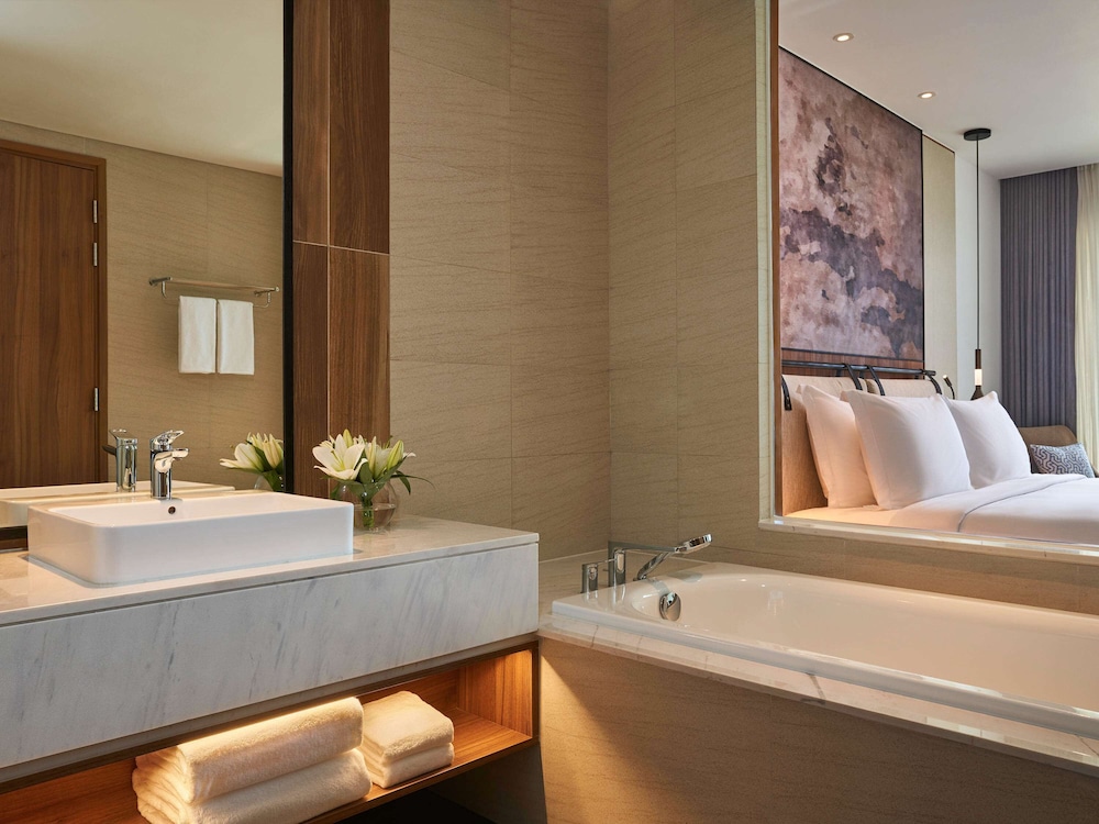 Movenpick Resort Waverly Phu Quoc 75/77