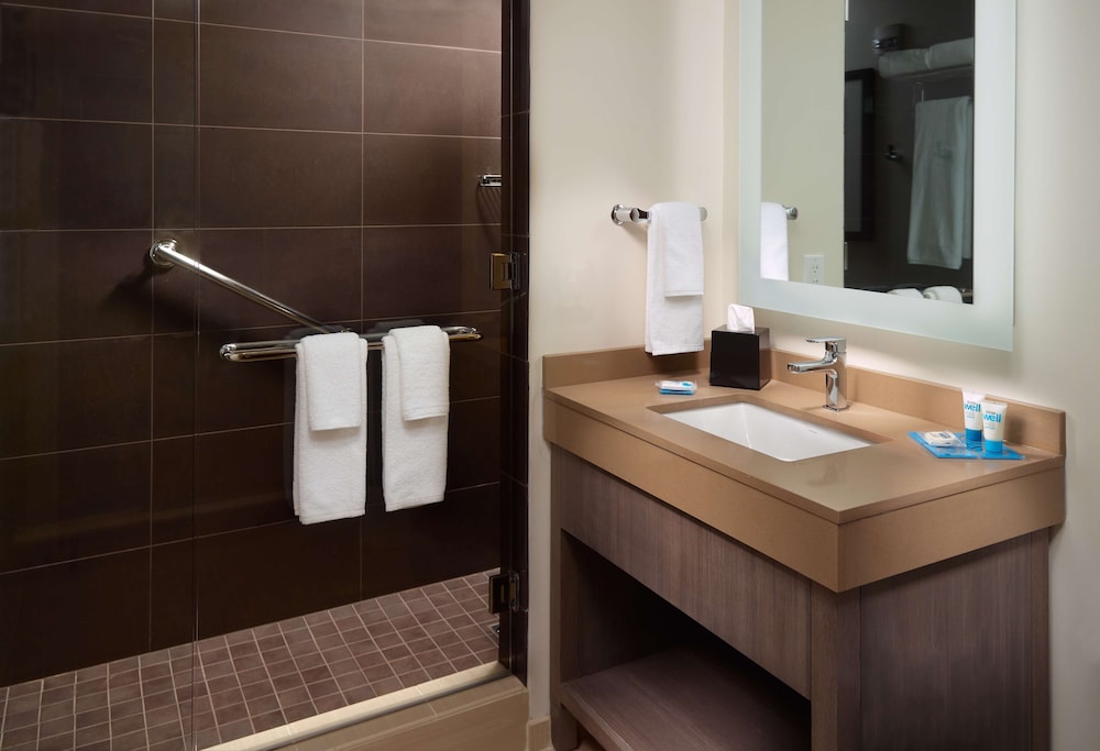 Hyatt House Atlanta Downtown 10/50
