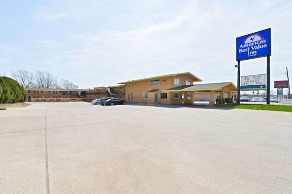 Americas Best Value Inn Ponca City 3/25