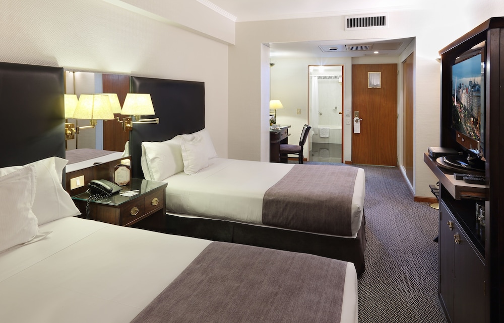 DOLMEN HOTEL 10/52