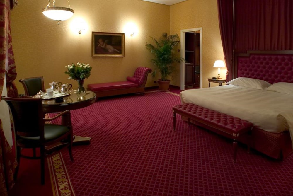 Maxim Hotel 19/40