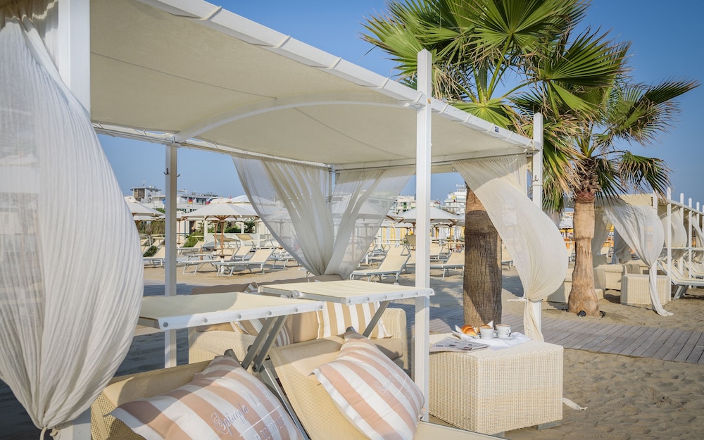 Lungomare Hotel 25/50