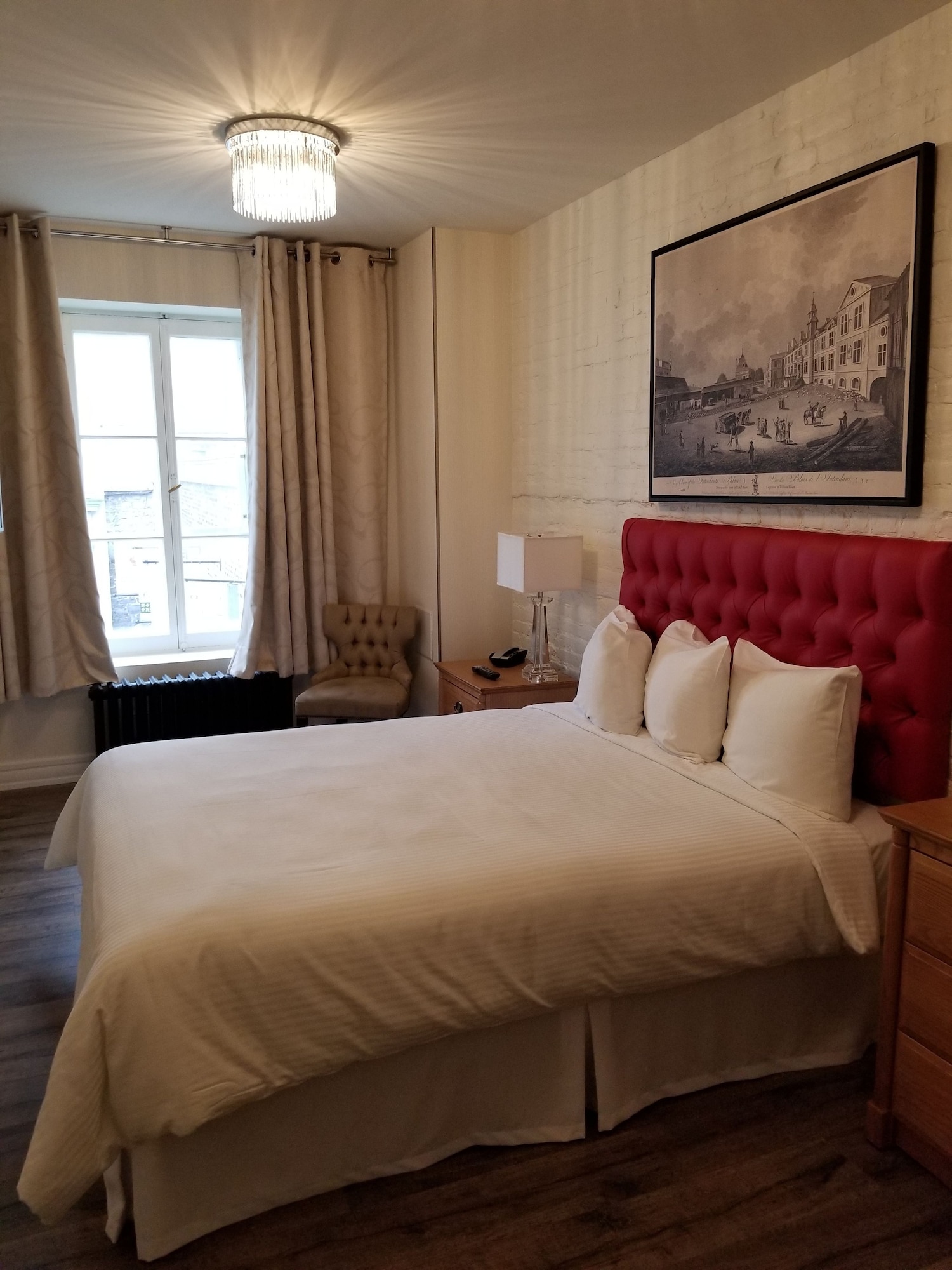 Standard, Queen Bed