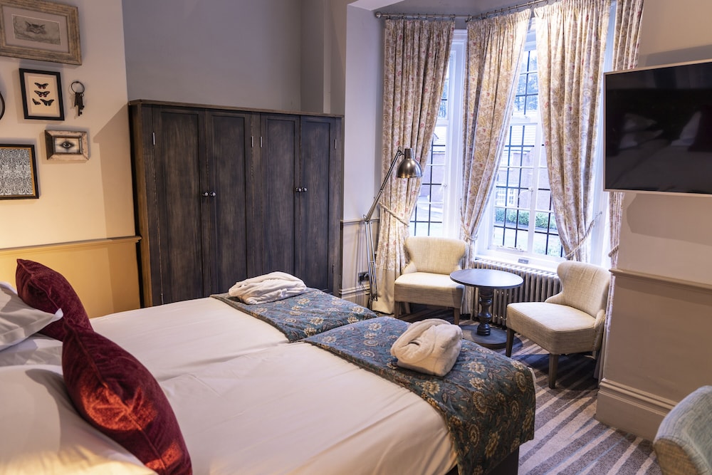 SUPERIOR, DOUBLE BED
