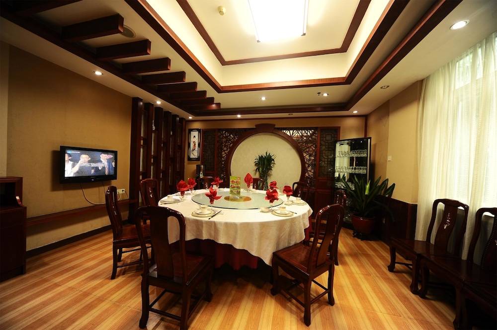 Junshan Hotel 62/75