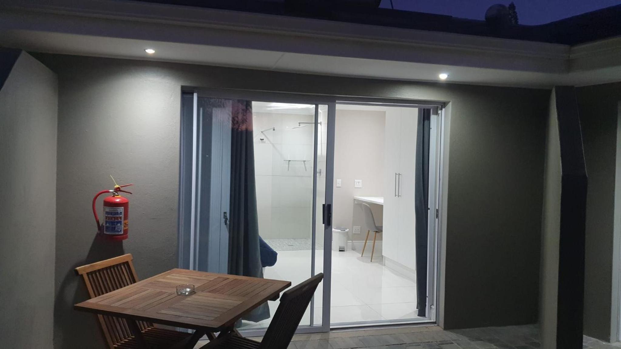 Cape Winelands Business Villas Self Catering rooms 38/50