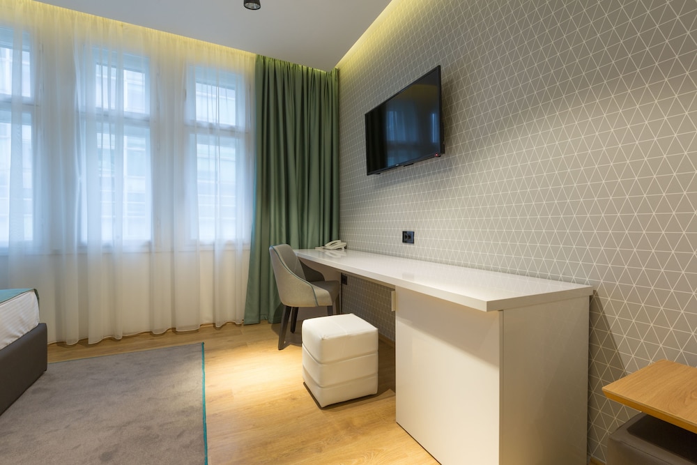 Capital Hotel Garni 54/55